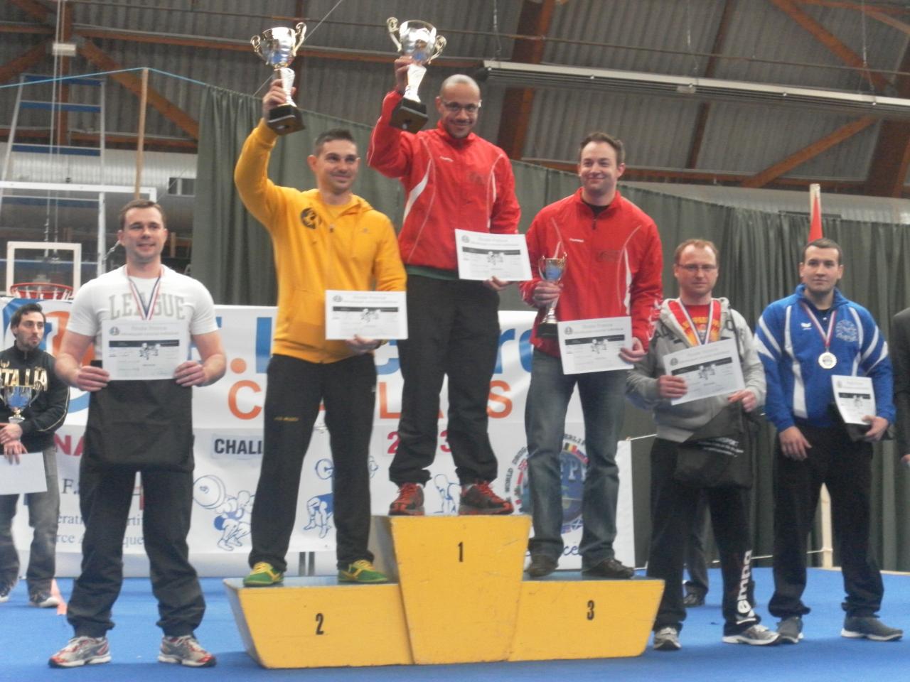 Podium des seniors -82.5 non équipé.